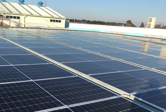 ソーラーパネルを設置